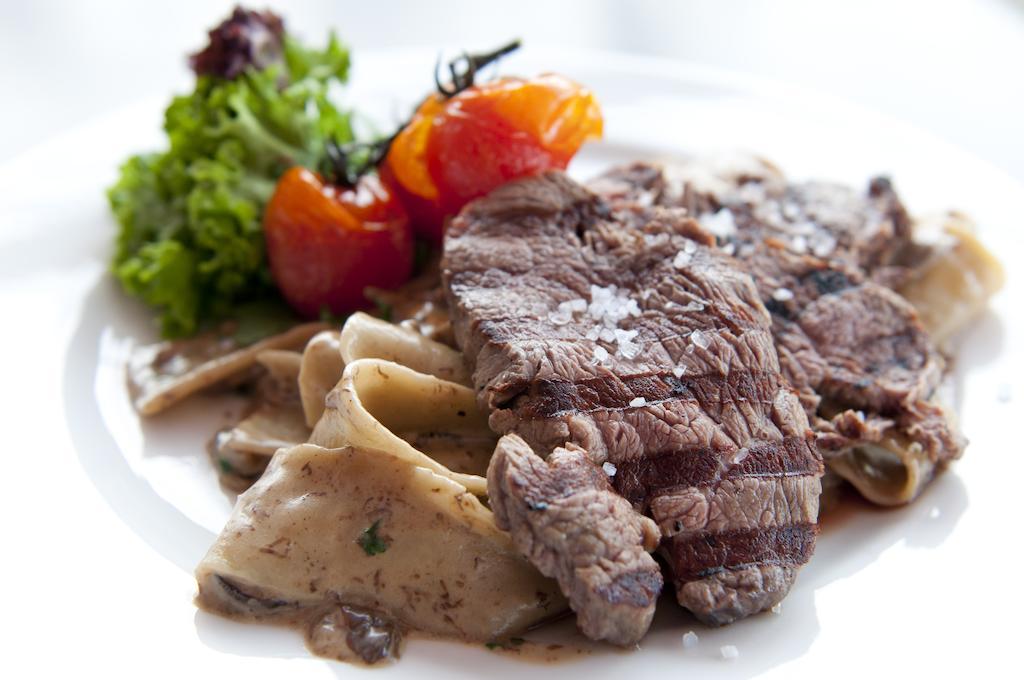 Apartamenty Mesa Grill Restaurant Cafe Dzwirzyno Ngoại thất bức ảnh